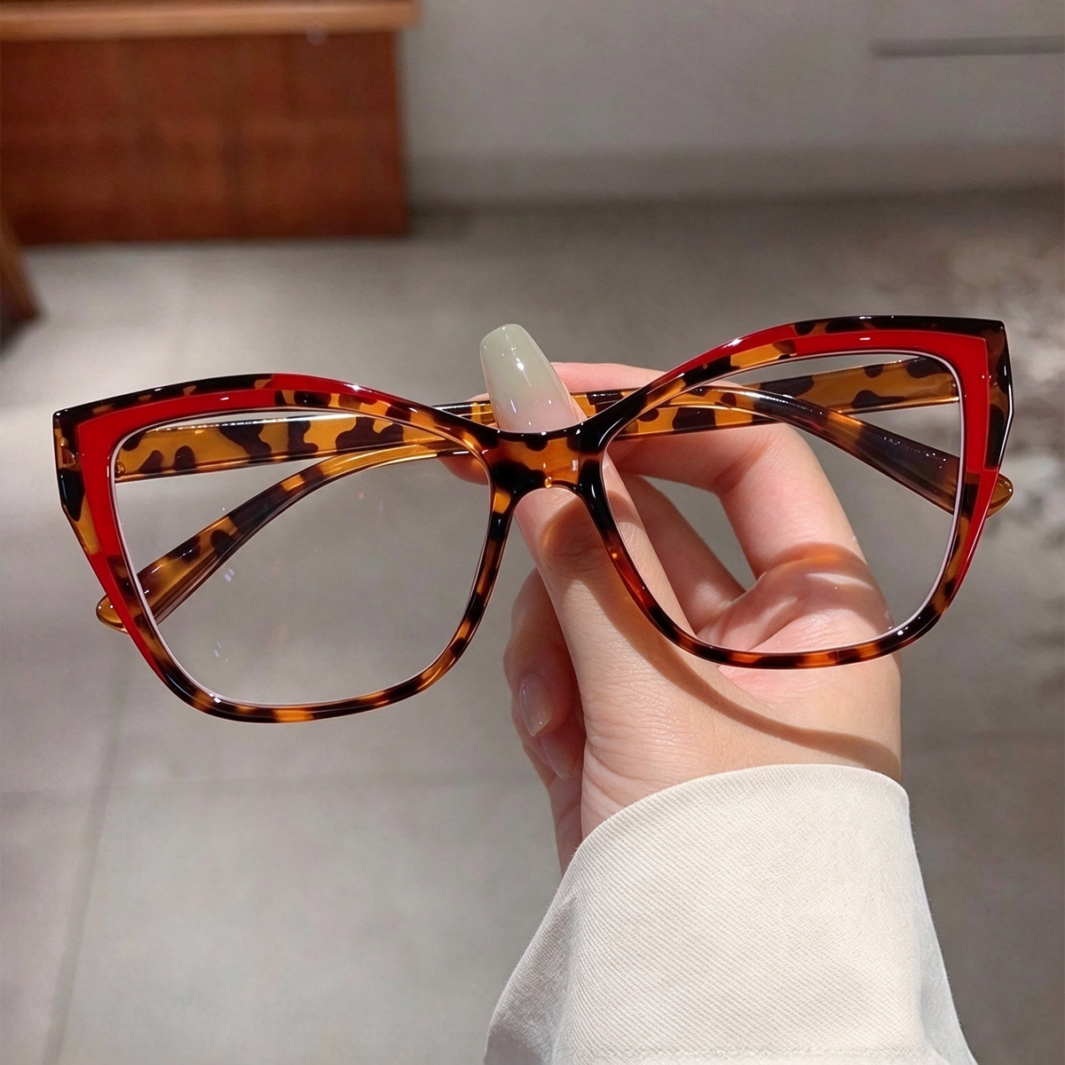 Women's Elegant Cat-Eye Metal Frame Reading Glasses - Plain Color-Blocked ๐
